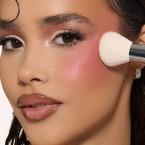 HUDA BEAUTY DIFFUSING CHEEK BRUSH